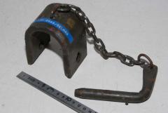 Fanggabel mit Kette und Bolzen 