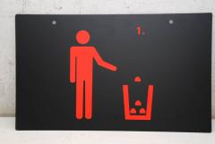 Hinweis Schild: Filter entsorgen 