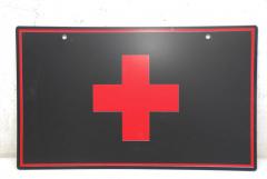 Hinweis Schild: Rotes Kreuz 