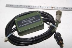 Spannungswandler mit Anschlusskabel und Stecker 