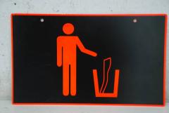Hinweis Schild: Verbände entsorgen 