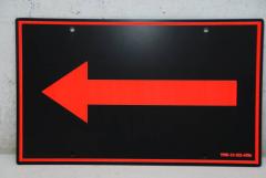 Hinweis Schild: Pfeil 