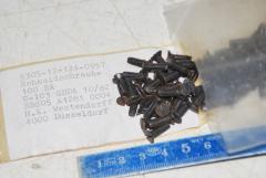 Gewindeschraube M4, selbstschneidend, VPE 100 Stück 