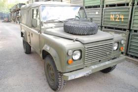 Land Rover 110 LHD zum Restaurieren 