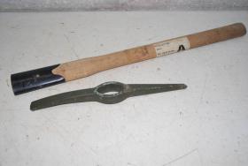 Sehr kleine Spitzhacke, ex MoD 