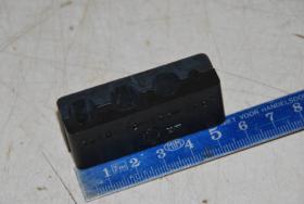 Gummipuffer für Leitungen 