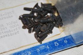 Gewindeschraube M4, selbstschneidend, VPE 100 Stück 