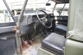 Land Rover 110 LHD zum Restaurieren 