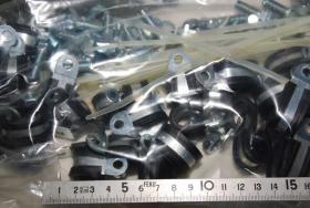 Teilesatz Befestigung elektronisches Gerät 