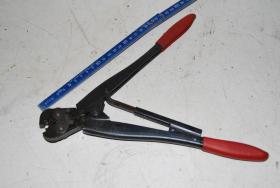 Zange, Crimpzange für Kabelschuhe 