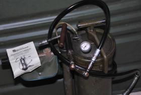 Fettpresse, Fußhebelpresse 