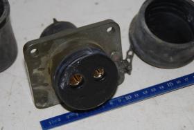 2-polige Nato Steckdose nach VDA 72597B 