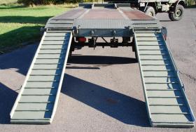 Lkw Tiefladeanhänger 7t mit Auffahrrampen 