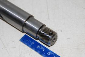 Federbolzen für Blattfeder 