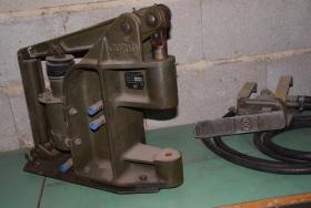 Pneumatische Nietpresse Jurid 