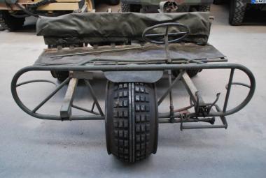 Tricycle Parachutable FN AS-24 