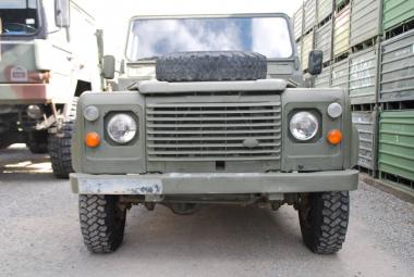 Land Rover 110 LHD zum Restaurieren 