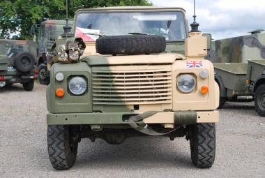 Land Rover 90 LHD Diesel Softtop + Anhänger 