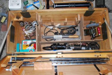 Werkstattausstattung Kfz u. Waffen Inst. 