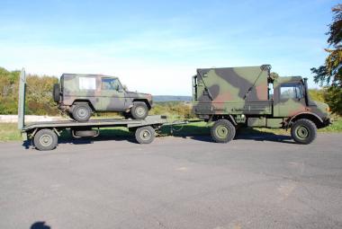 Lkw Tiefladeanhänger 7t mit Auffahrrampen 